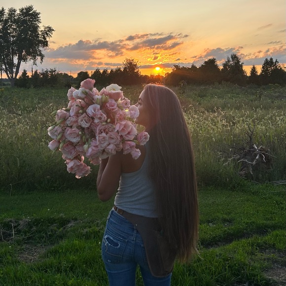 Meet your Posher, Sara - Picture 1 of 1